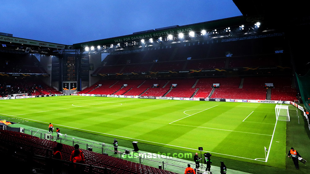 stadium-lights-required-in-a-football-field